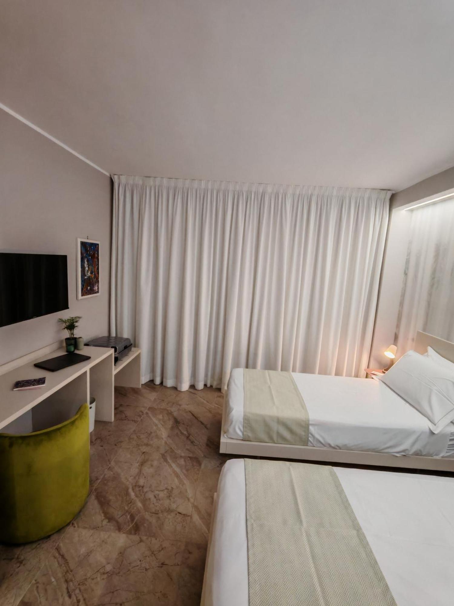 Effe4 Lovely Room Bari Exterior photo
