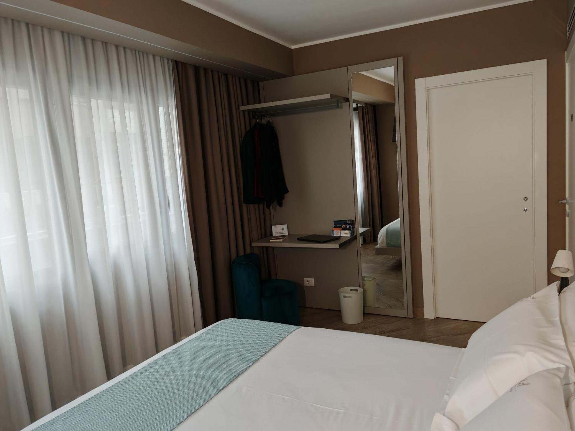Effe4 Lovely Room Bari Exterior photo